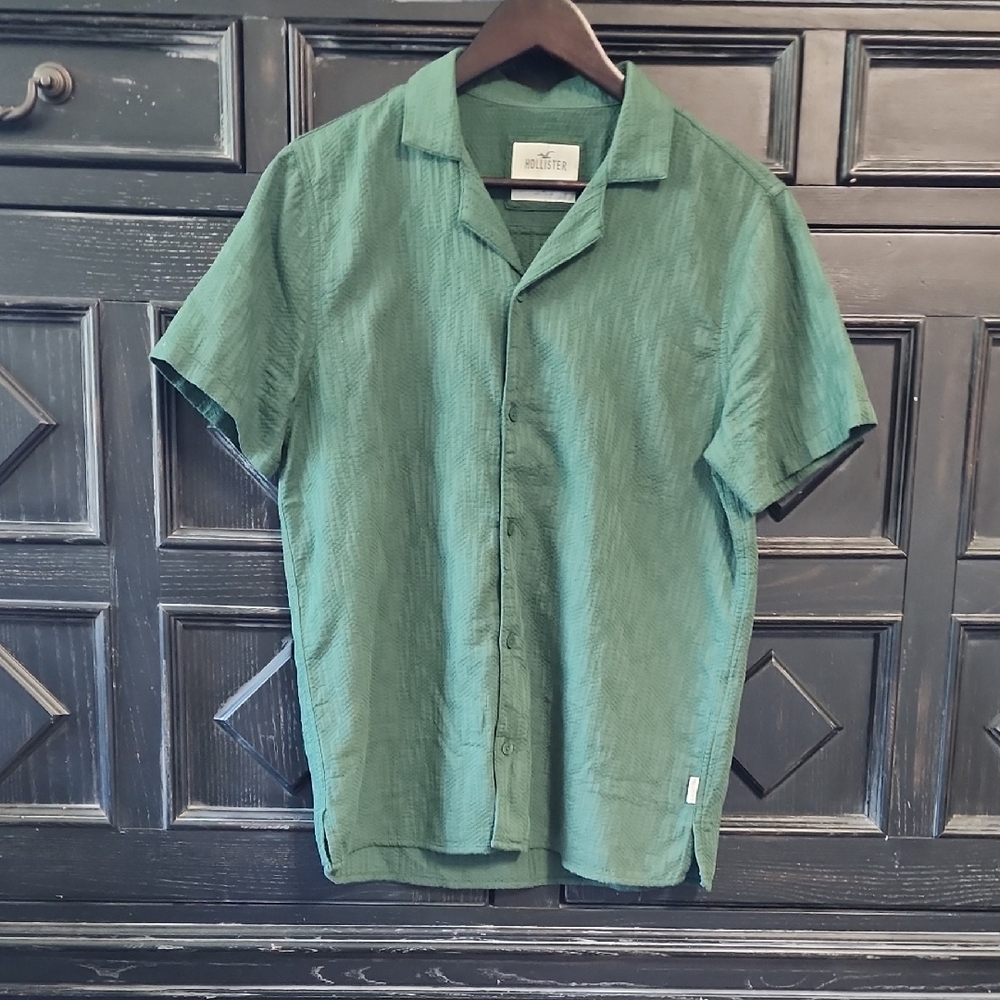 Hollister Dark Green Casual Button Down Shirt